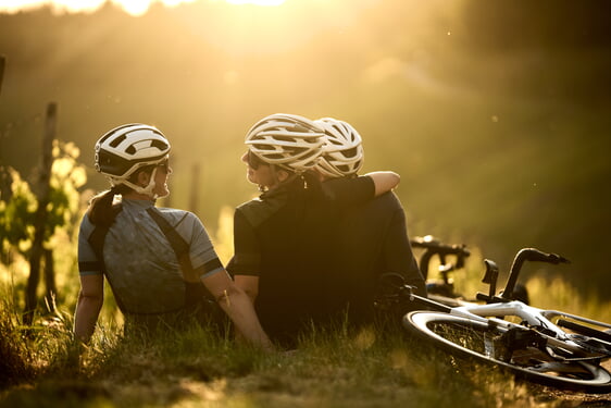 Der Mai in Kurz-Kurz: entspannte Radtour mit Freunden &copy; Tourimia Tourismus GmbH | Stefan Leitner Photography
