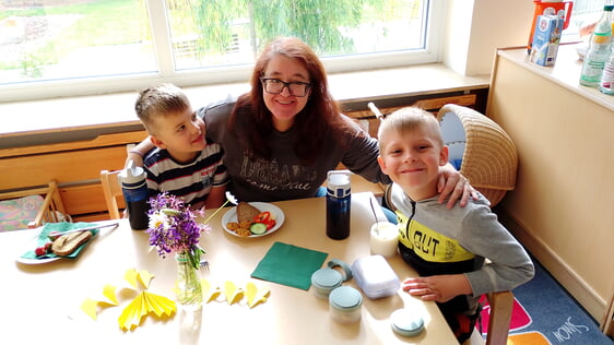 Ein besonderer Morgen mit lieben Menschen und leckerem Frühstück.