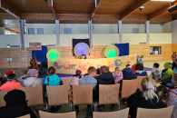 B&uuml;hne und Bastelzauber: Jahresausklang an der Grundschule Zaberfeld