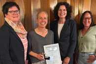 Karin Hartnagel vom TV Zaberfeld mit der goldenen B&uuml;rgermedaille geehrt